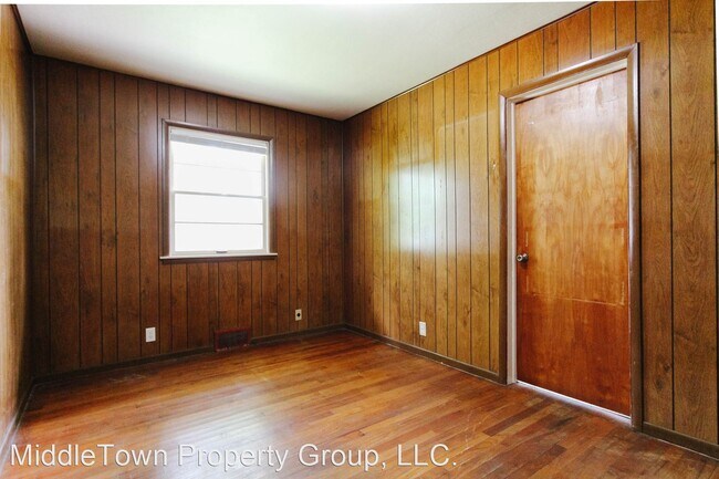 Building Photo - 3 br, 1 bath House - 1304 W Rex St