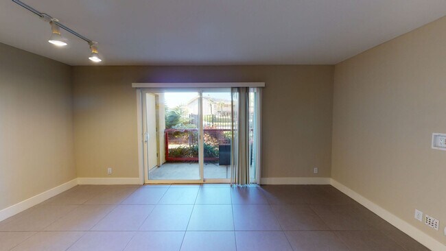Interior Photo - CitySouth
