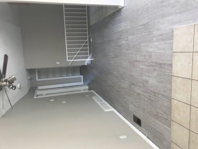 Photo - 18757 E Hawaii Dr House