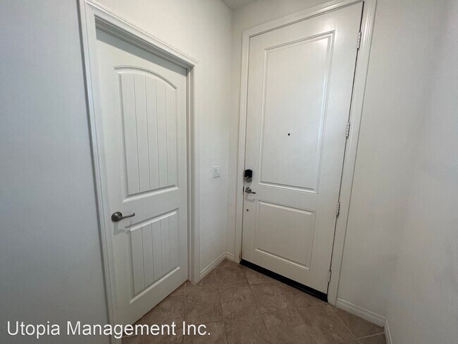 Building Photo - 3 br, 2.5 bath House - 13998 Blossom Way,