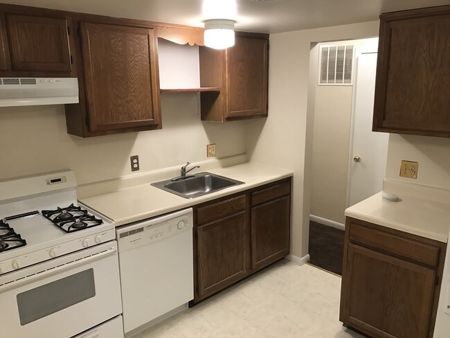 Foto del edificio - 70-4 Holly Dr