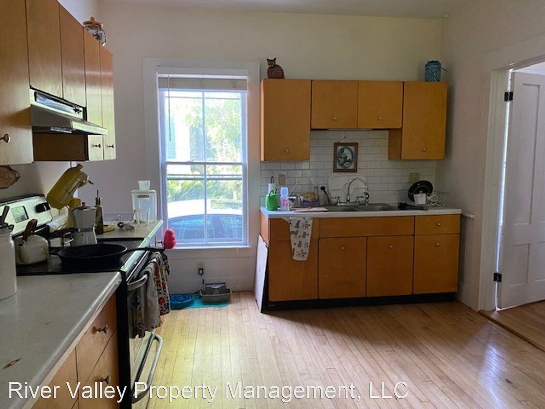 Primary Photo - 29 Ascutney St
