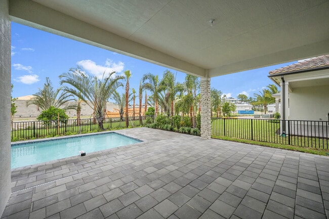 Building Photo - 13917 Vivant Dr