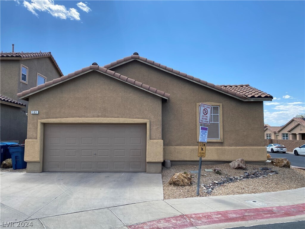Primary Photo - 569 Fork Mesa Ct