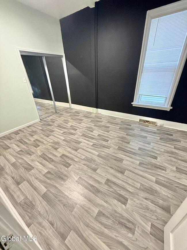 Building Photo - 70 Academy St