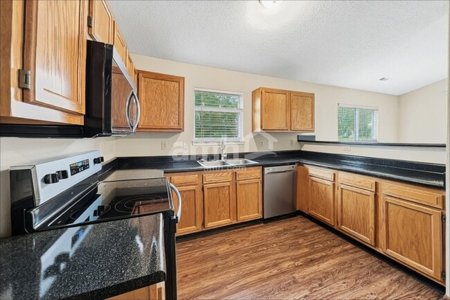 Building Photo - 8539 Coralberry Ln