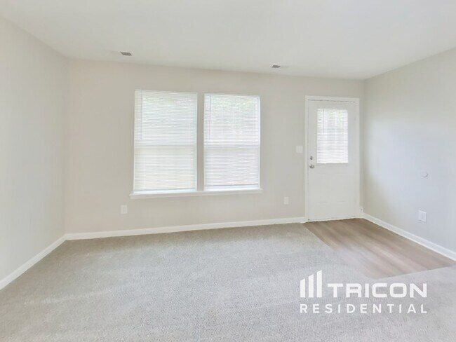 Foto del edificio - 203 Beacon Point Ln