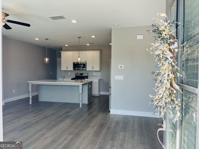 Foto del edificio - 1532 Henry St SW