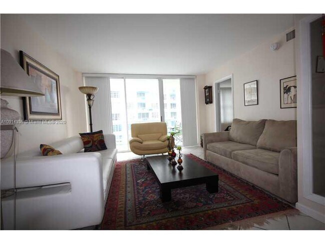 Building Photo - 5151 Collins Ave