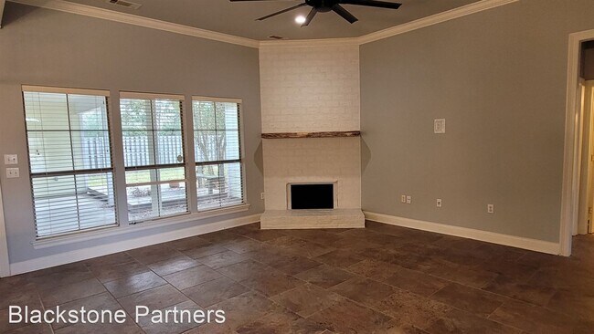 Building Photo - 3 br, 2 bath House - 305 Lake Worth Dr