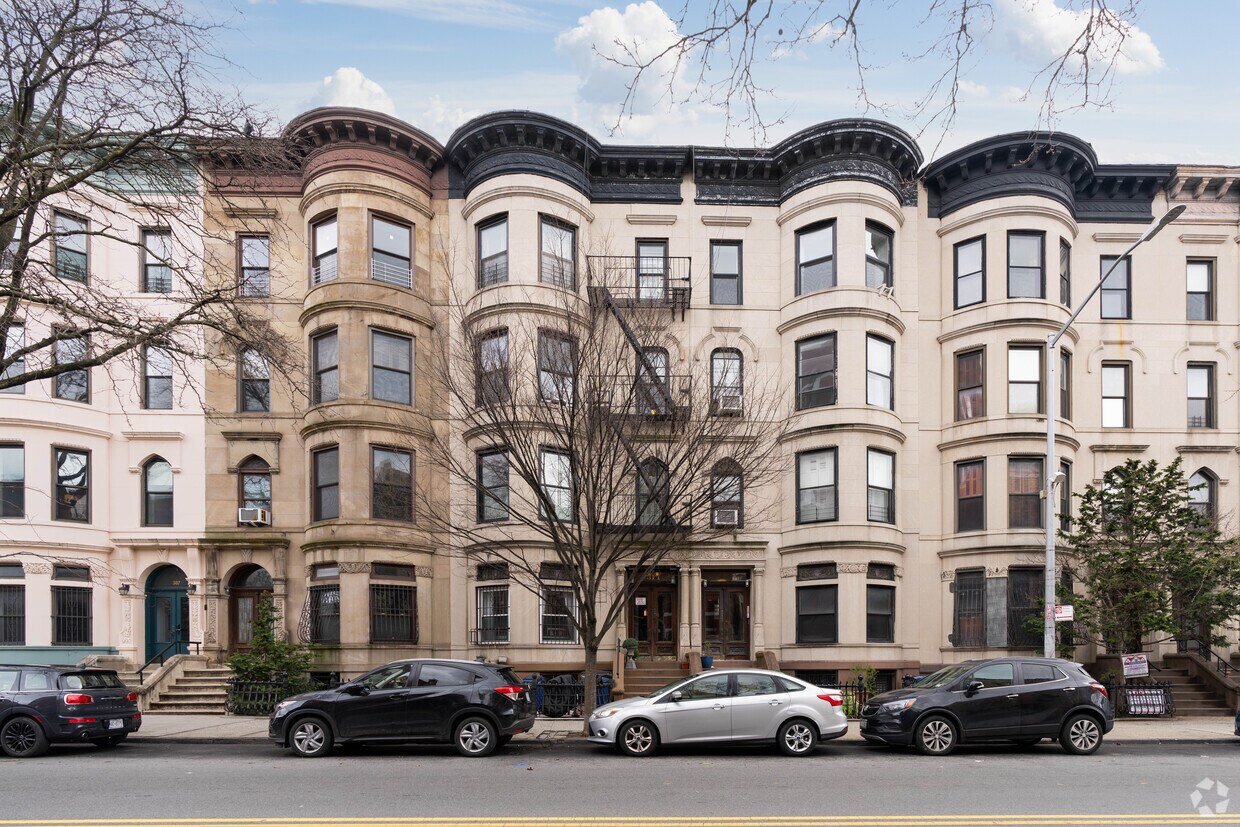 Primary Photo - 311 6th Ave