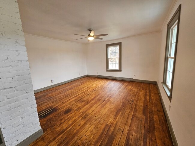 Foto del edificio - 97 Mule Academy Rd