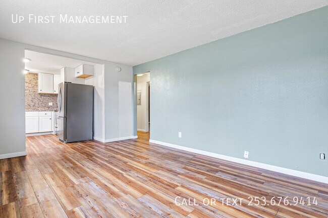 Building Photo - 4019 S 69th St