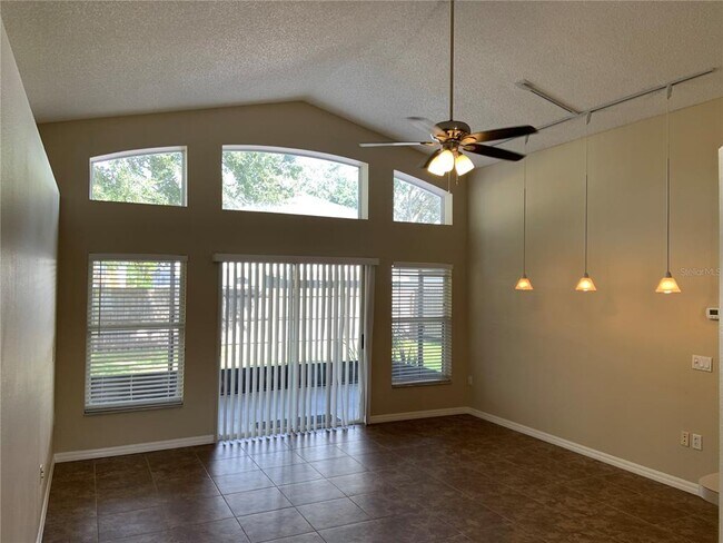 Foto del edificio - 4203 Mendenwood Ln