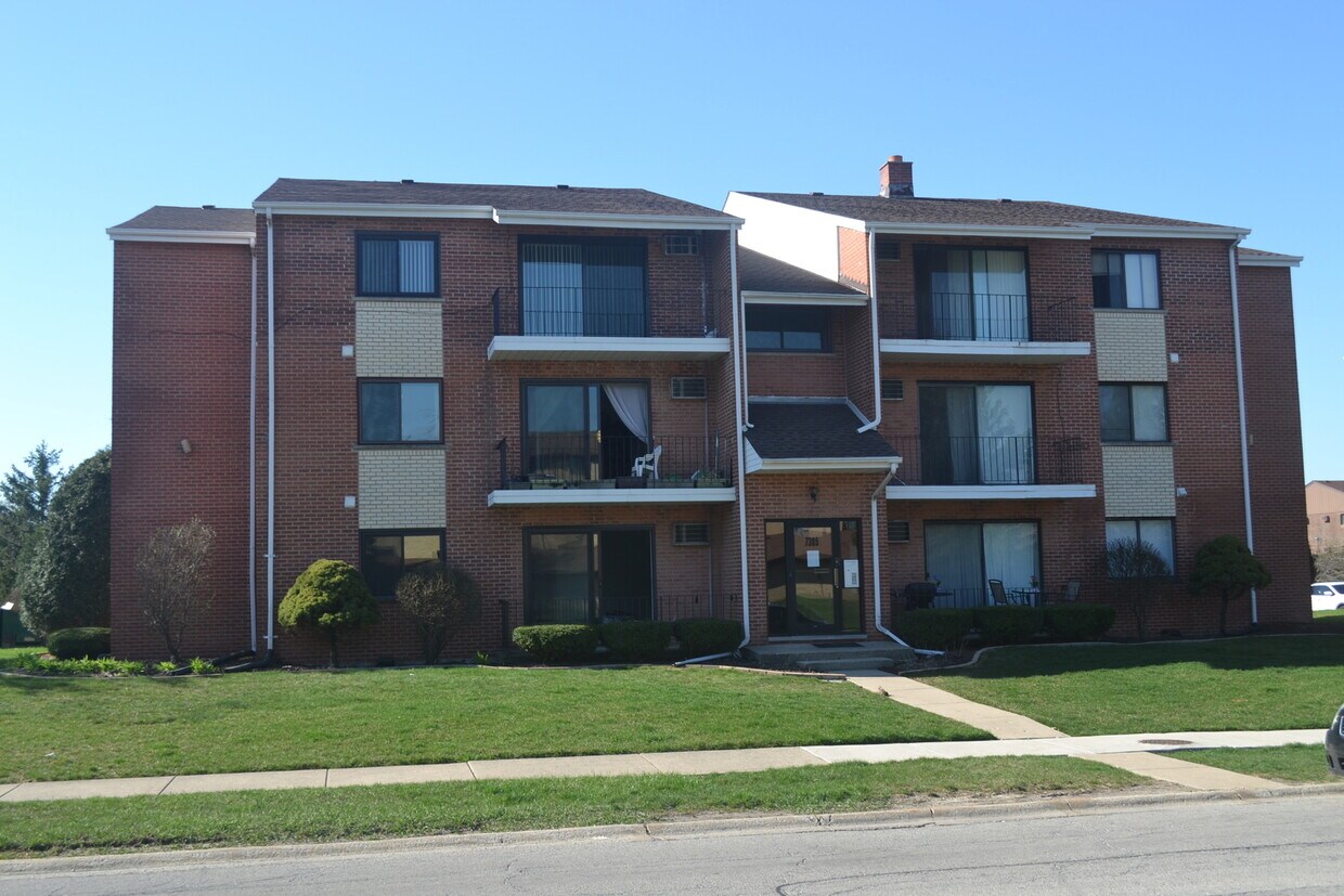 7305 157th St Unit 3A, Orland Park, IL 60462 Condo for Rent in Orland