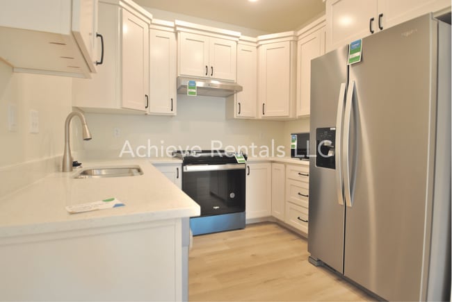 Building Photo - 1557 North 110