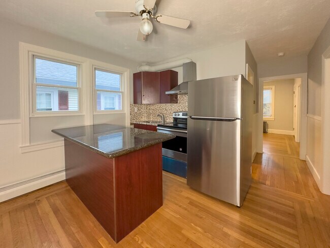 Foto del edificio - 419 Maple Ave