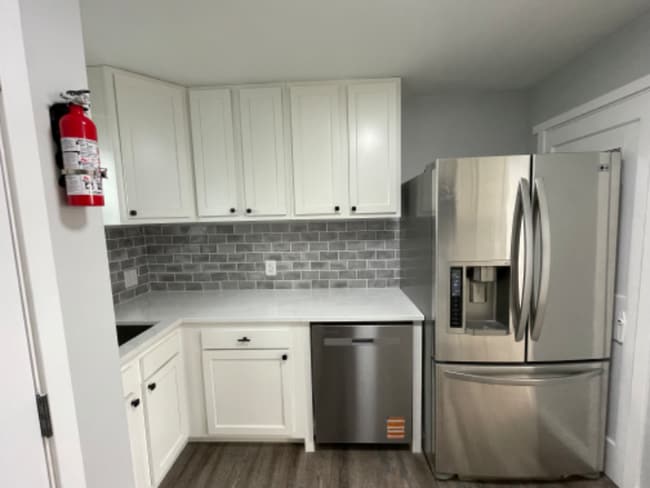 Foto del edificio - 6107 99th St SW