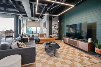 Building Photo - 4020 N Scottsdale Rd