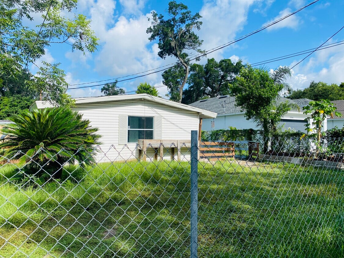 1811 S Oak St, Seffner, FL 33584 Townhome Rentals in Seffner FL