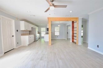 Building Photo - 1005 Wilburn St