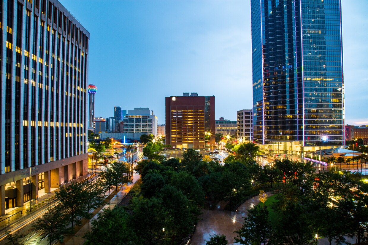 Centro de Dallas - 1200 Main St