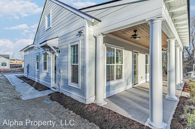 Building Photo - 3 br, 2 bath House - 113 Hemlock Drive