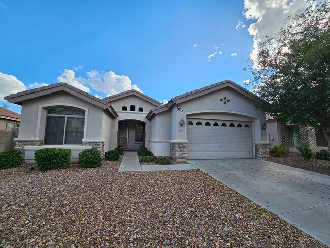 Building Photo - Wonderful location