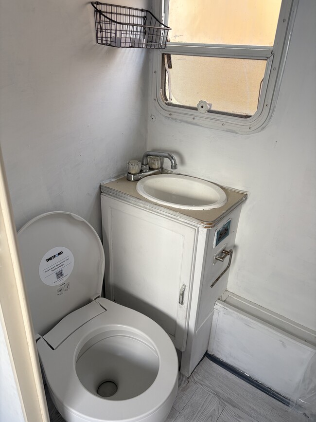 Building Photo - 1701 NW 27th Terrace