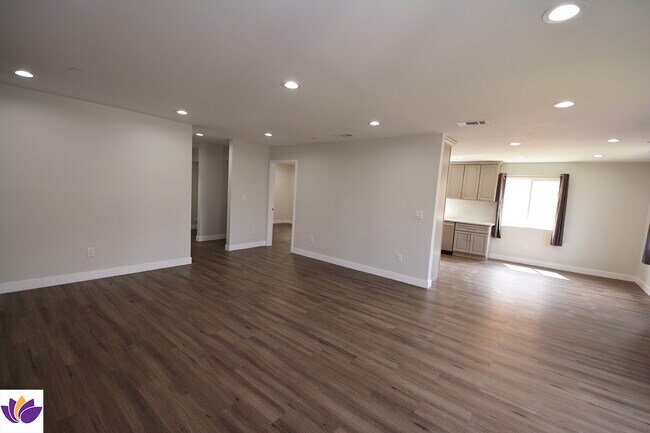 Foto del edificio - 466 E 41st St