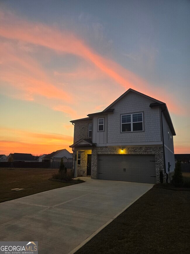 Foto del edificio - 130 Rolling Mdw Wy