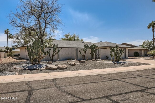 Building Photo - 12535 W Skyview Dr