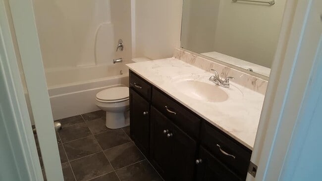 Foto del edificio - 12747 Westbrook Dr