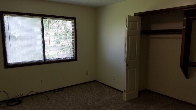 Foto del edificio - 3130-32 S. Pinecrest