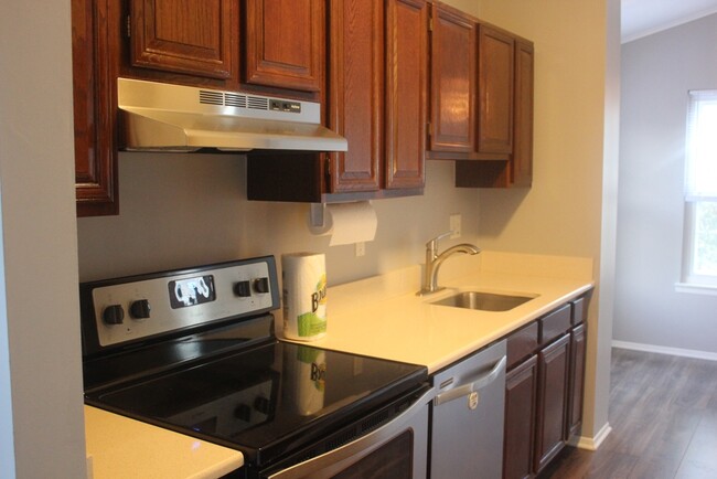 Building Photo - 42225 Pellston Dr