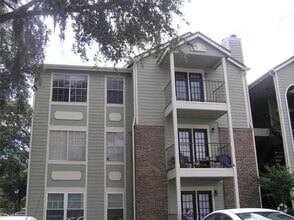 Building Photo - 2550 N Alafaya Trail
