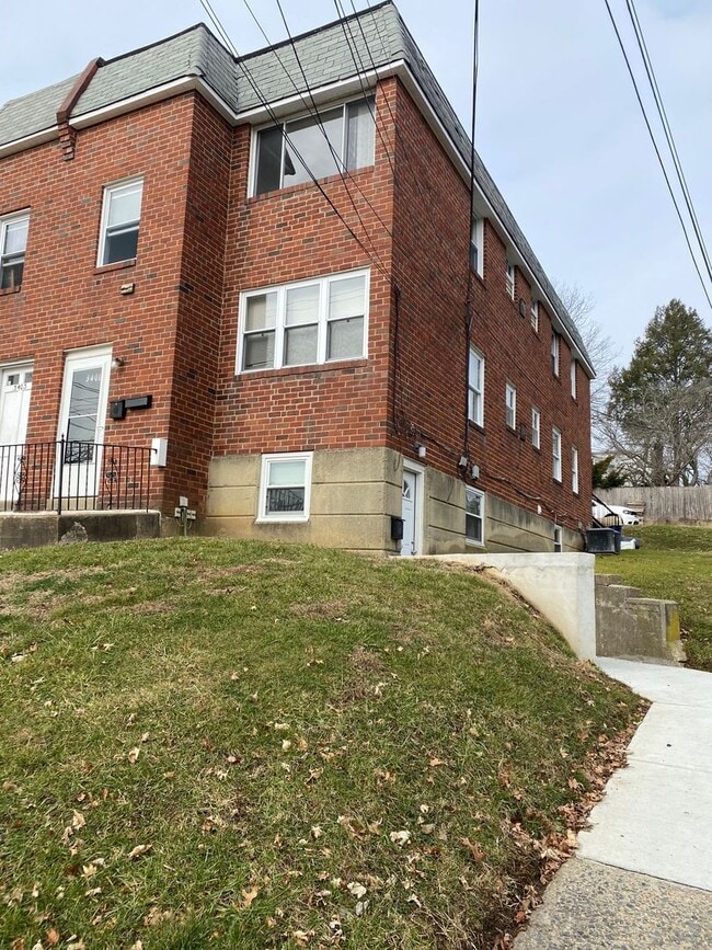 Building Photo - 3401 Berkley Ave