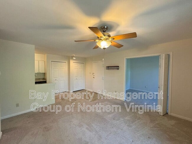 Foto del edificio - 5819 Rexford Dr