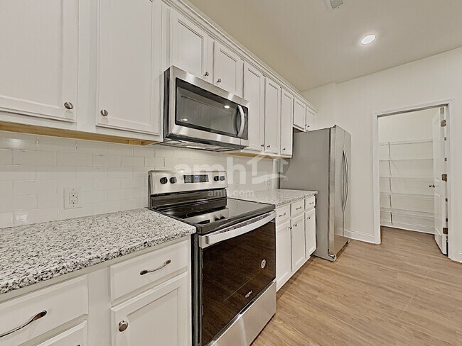 Foto del edificio - 119 Everett Park Dr