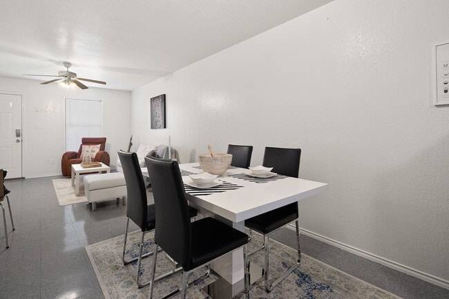 Building Photo - Gastel Circle Apartments