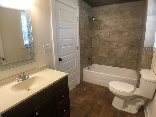 Building Photo - Beautiful Home In Berrien Springs