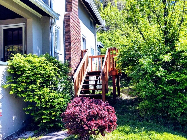 Foto del edificio - 3542 Linwood Ave