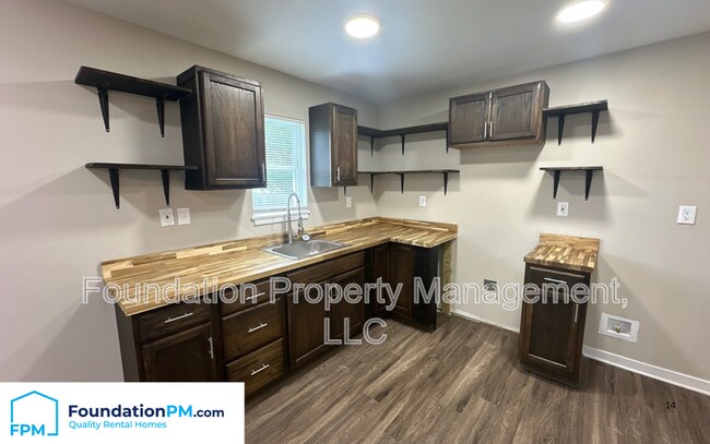 Building Photo - 2573 Tutwiler Ave