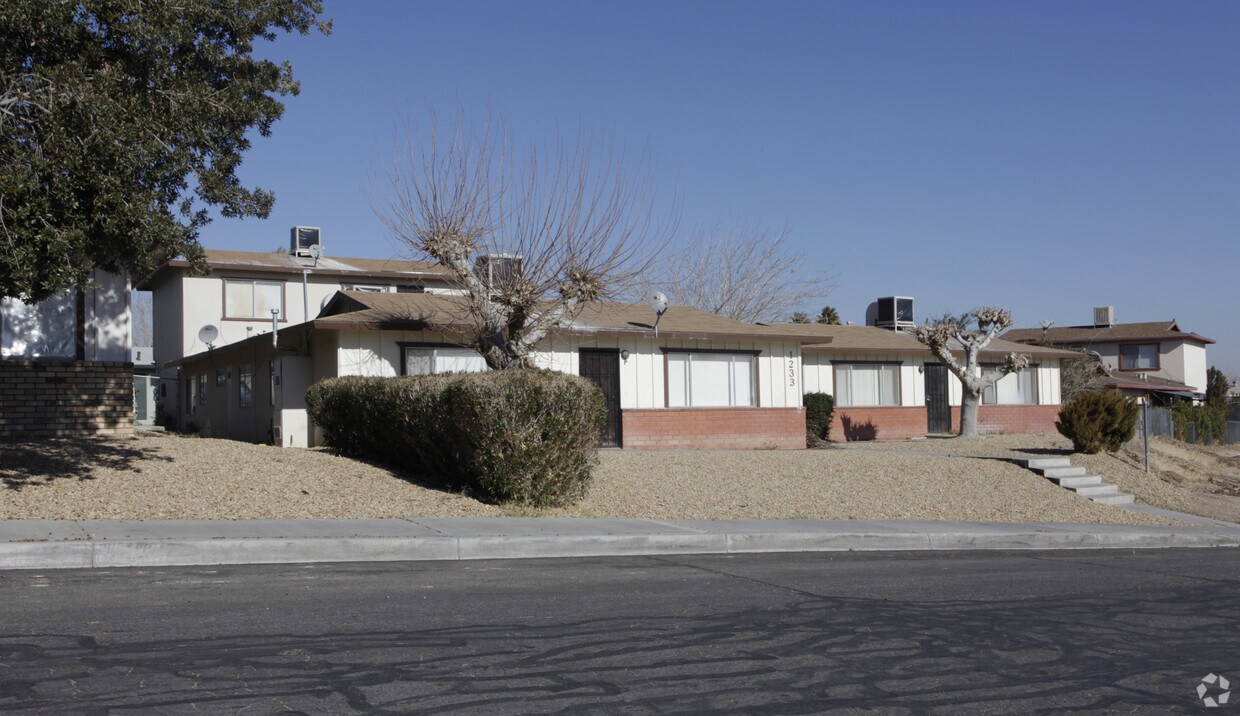 Primary Photo - 1233 Center St