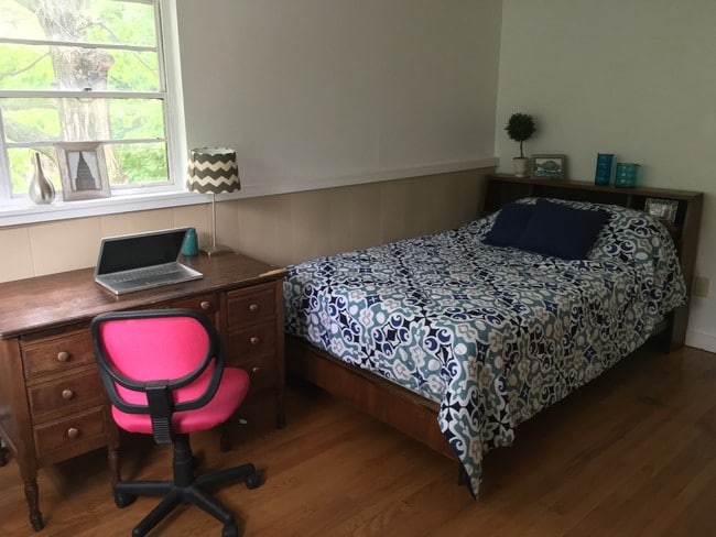 Bedroom 2 - 715 Triphammer Rd