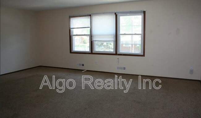 Foto del edificio - 130-134 W 61st St