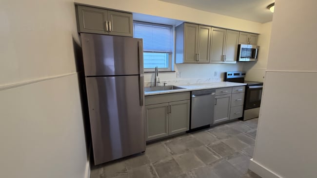 Photo - 6439 Elbrook Ave House