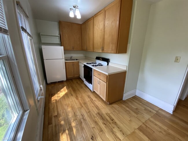 Foto del edificio - 1 br, 1 bath House - 220 W Ann St Apt 2 # 2