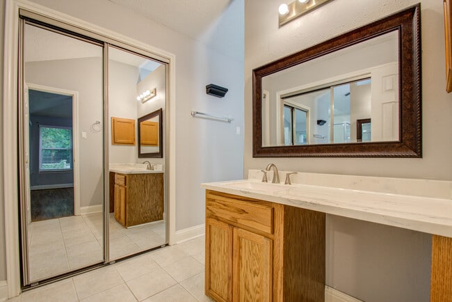 Building Photo - 13639 Harpers Bridge Dr