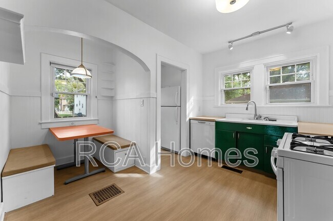 Foto del edificio - 1017 Fairfield Ave